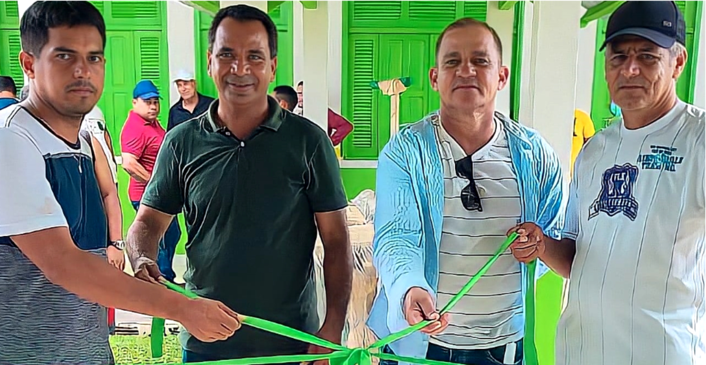 Presidente da Câmara de Rodrigues Alves e vereadores participaram da reinauguração de escola na zona rural do município