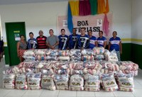 Vereador Marcelo Silva faz entrega de 200 cestas básicas para famílias das comunidades Agrovila , Nova Cintra e Foz do Paraná